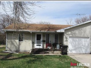 120 W George St, Clay Center, NE 68933
