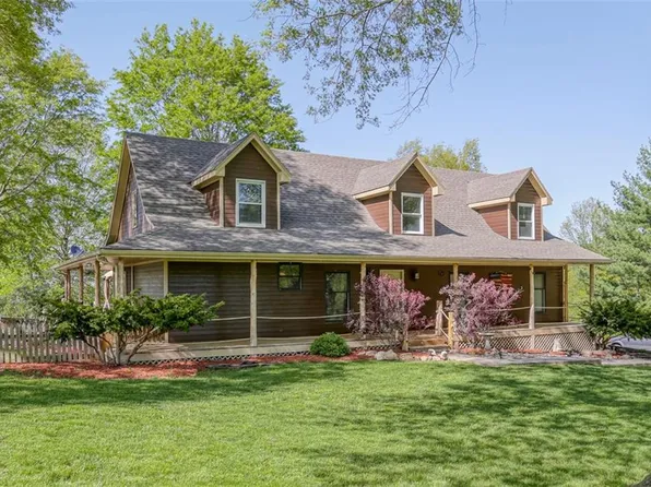 32902 E Oak Hill School Rd, Oak Grove, MO 64075