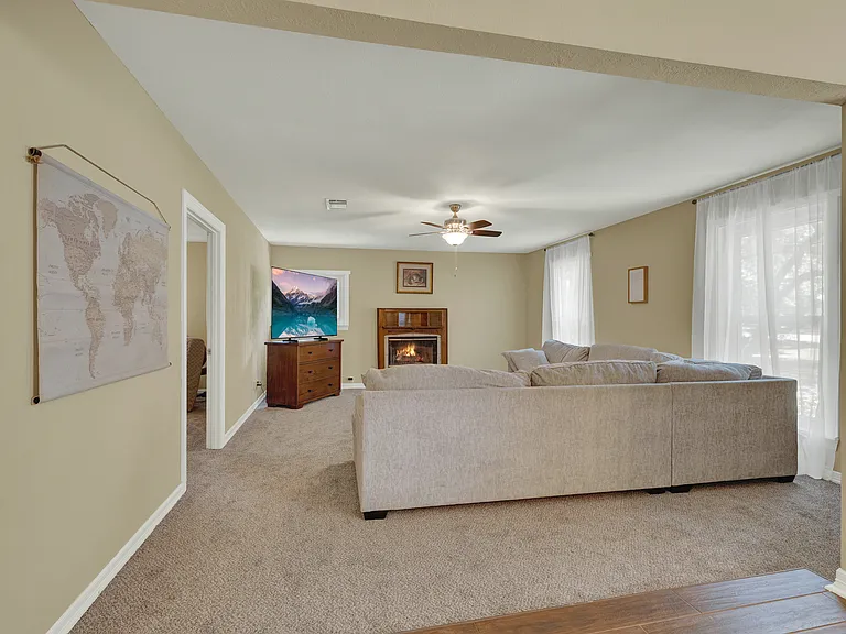 208 Reimer Ave — Photo 19