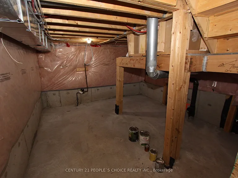 14 Thornbush Blvd — Photo 33