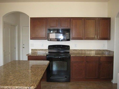 4th image of 9600 W Quail Ave