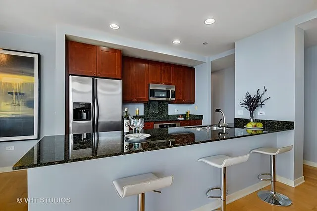 Building Photo - 737 W Washington Blvd #2508