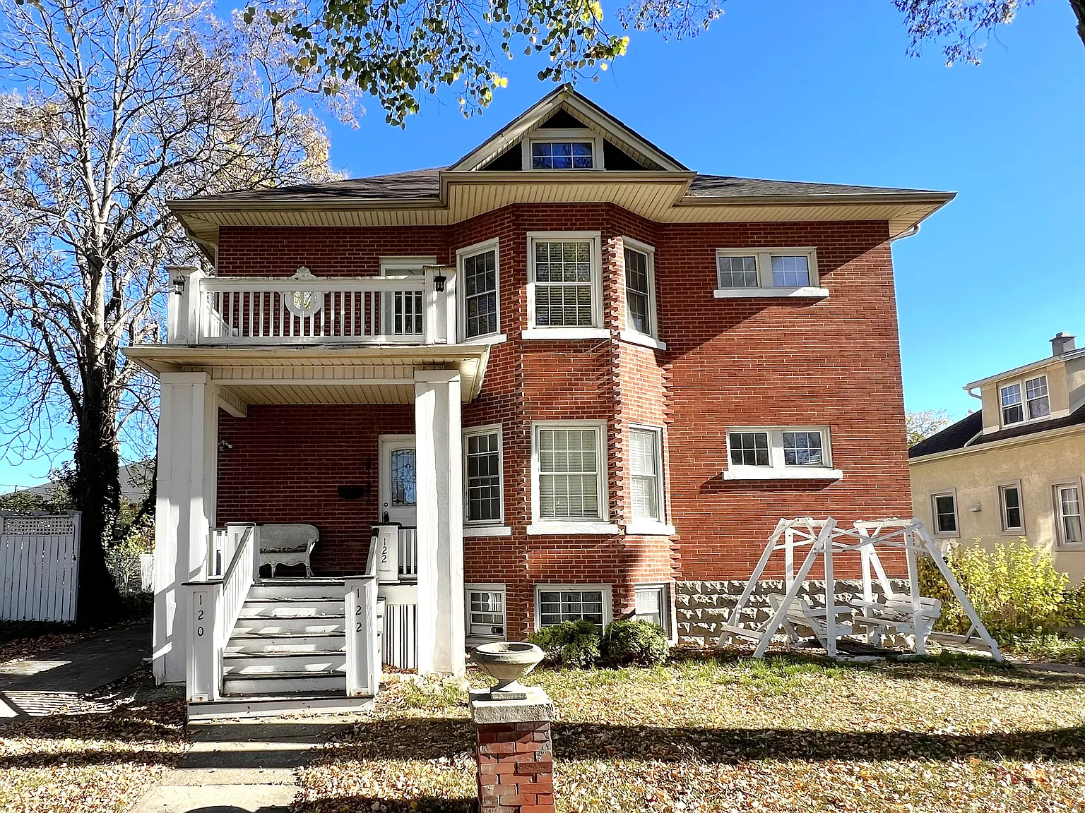 120 McEwan - Main Floor Unit — Photo 1