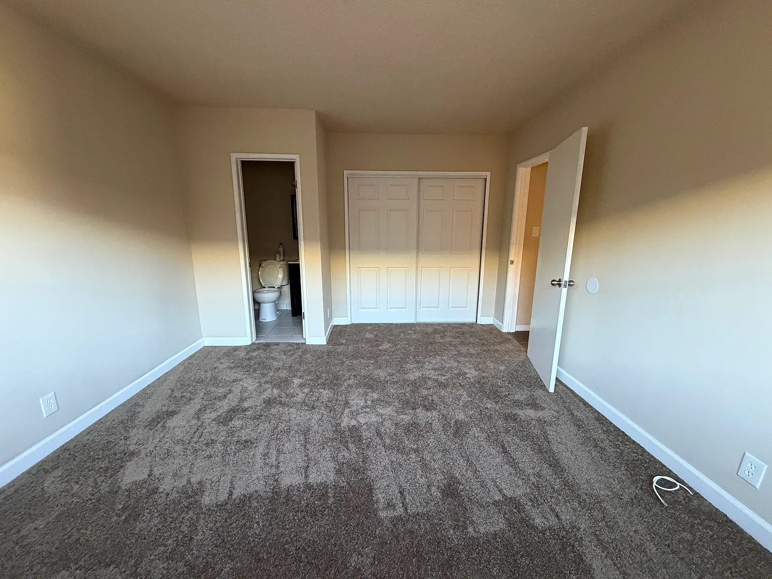 2 bed, 1.5 bath, $2,400 — Photo 4