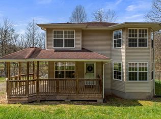7987 Hurricane Creek Rd, Winfield, WV 25213