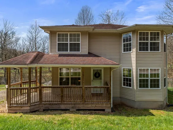 7987 Hurricane Creek Rd, Winfield, WV 25213