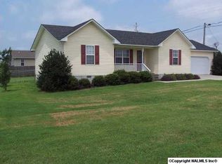 18 Devon Cir, Albertville, AL 35951