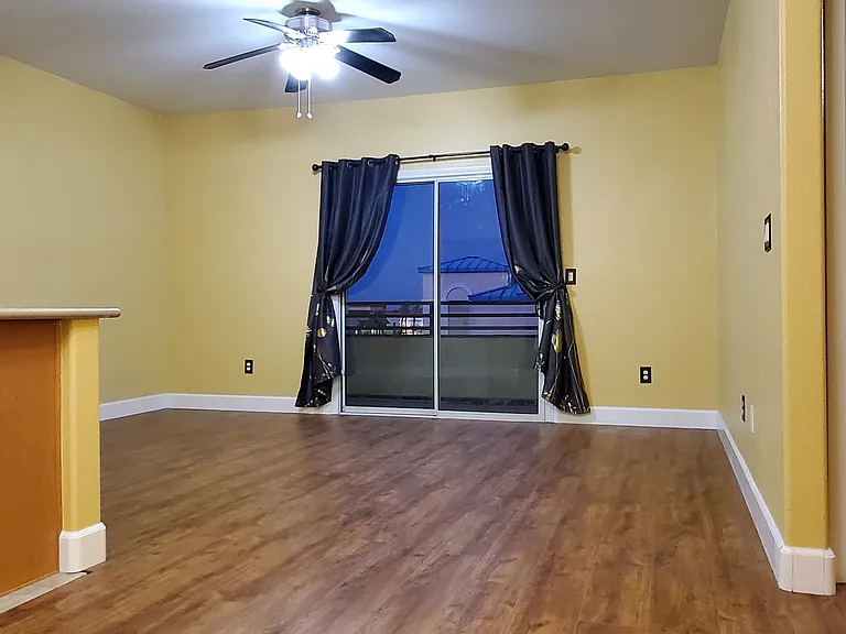 2291 W Horizon Ridge Pkwy #13275 — Photo 6