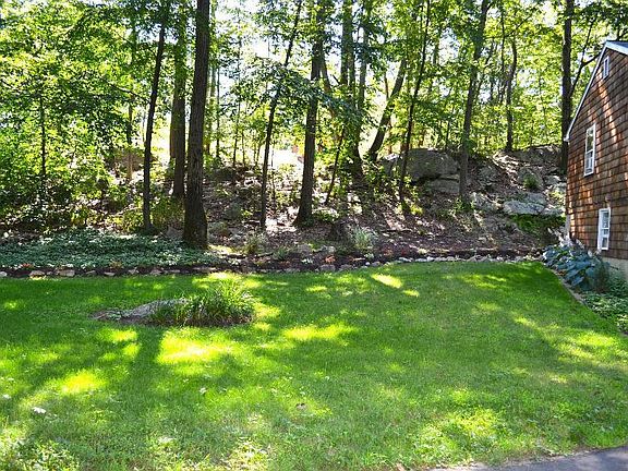 25 Cedar Hill side yard 2