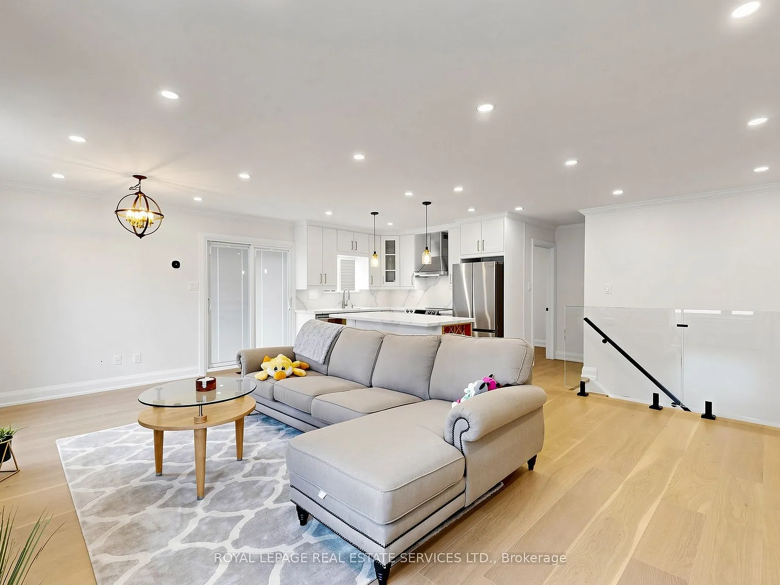 5 bed, $3,750 — Photo 2