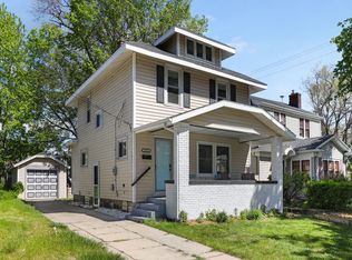 1152 Calvin Ave SE, Grand Rapids, MI 49506