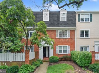 2836 S Wakefield St #B, Arlington, VA 22206