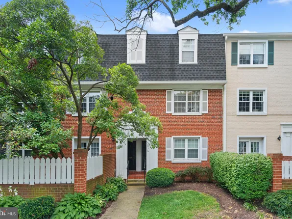 2836 S Wakefield St #B, Arlington, VA 22206