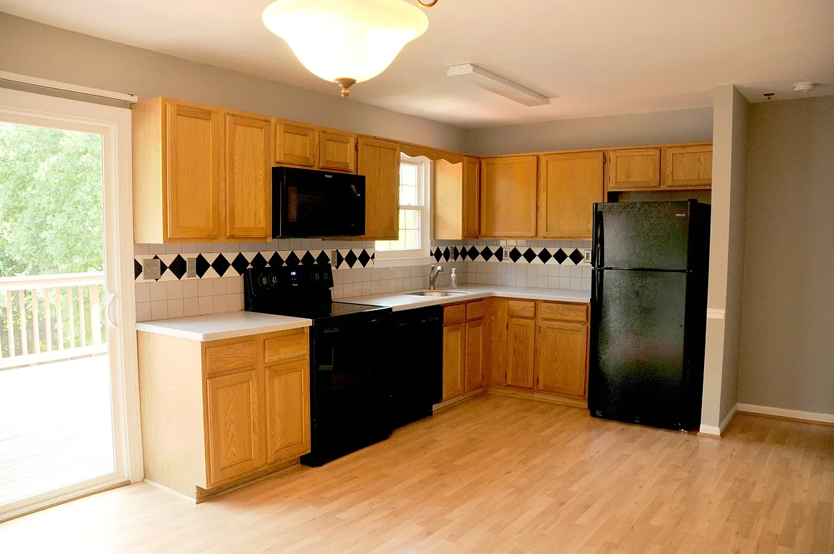 Building Photo - 125 N Towne Ct