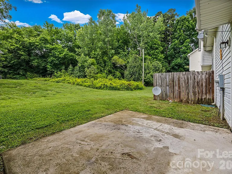 5194 Brooktree Dr — Photo 26