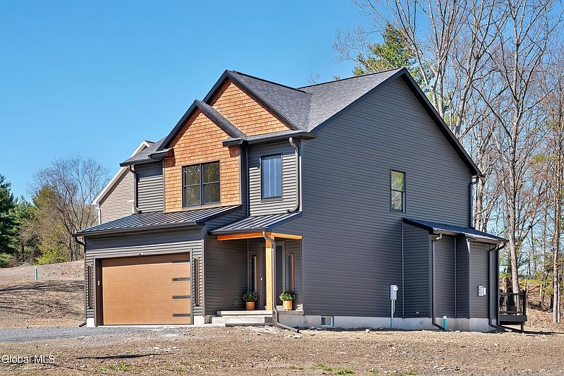 2nd image of 130 Hidley Road