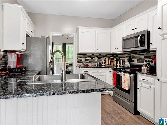 3rd image of 163 Alecia Dr