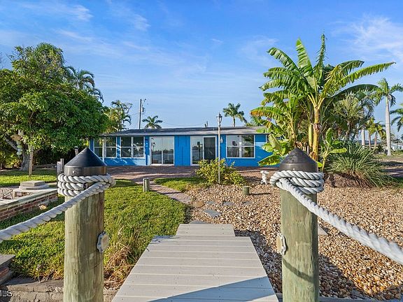 3rd image of 2504 Bayshore Dr