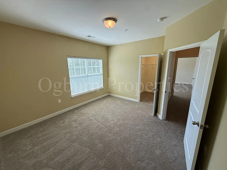 4455 Brassfield Dr #308 — Photo 7