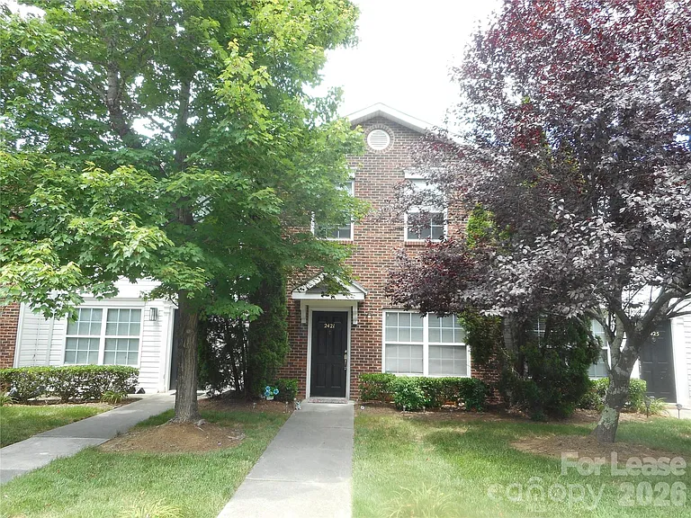 2421 Ryerson Ct — Photo 1