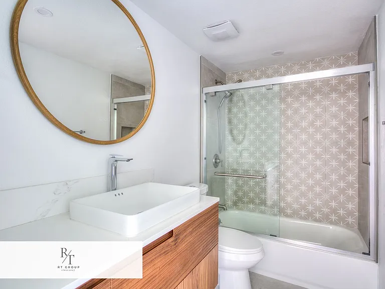 1032 S Golden West Ave #D — Photo 9