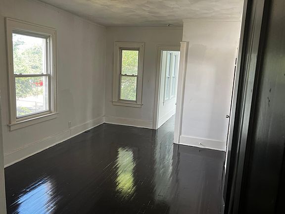 3rd image of 245 W Buena Vista St