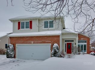 7446 Inglenook Ln, Gurnee, IL 60031