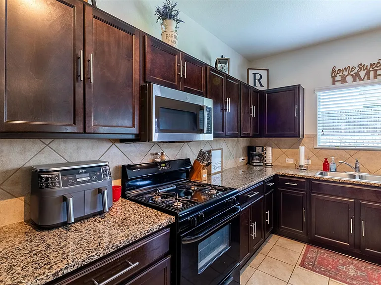 290 Northern Flicker St — Photo 10
