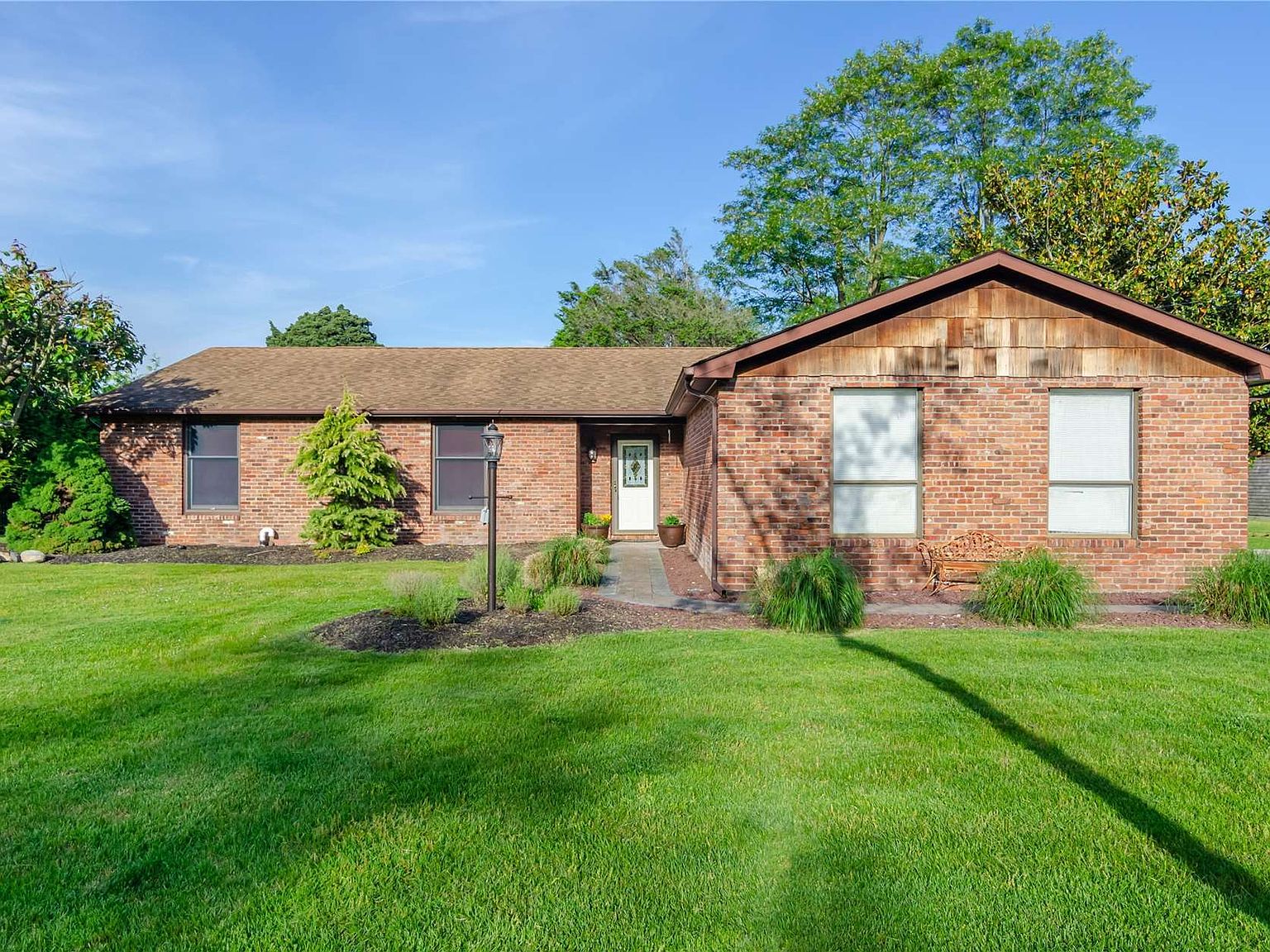 215 Bayview Avenue, East Islip, NY 11730 Zillow