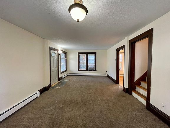 4th image of 4424 1/2 Upton Ave S