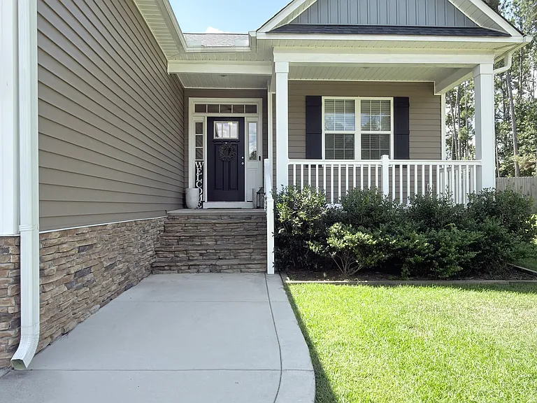 108 Godwin Ct — Photo 2