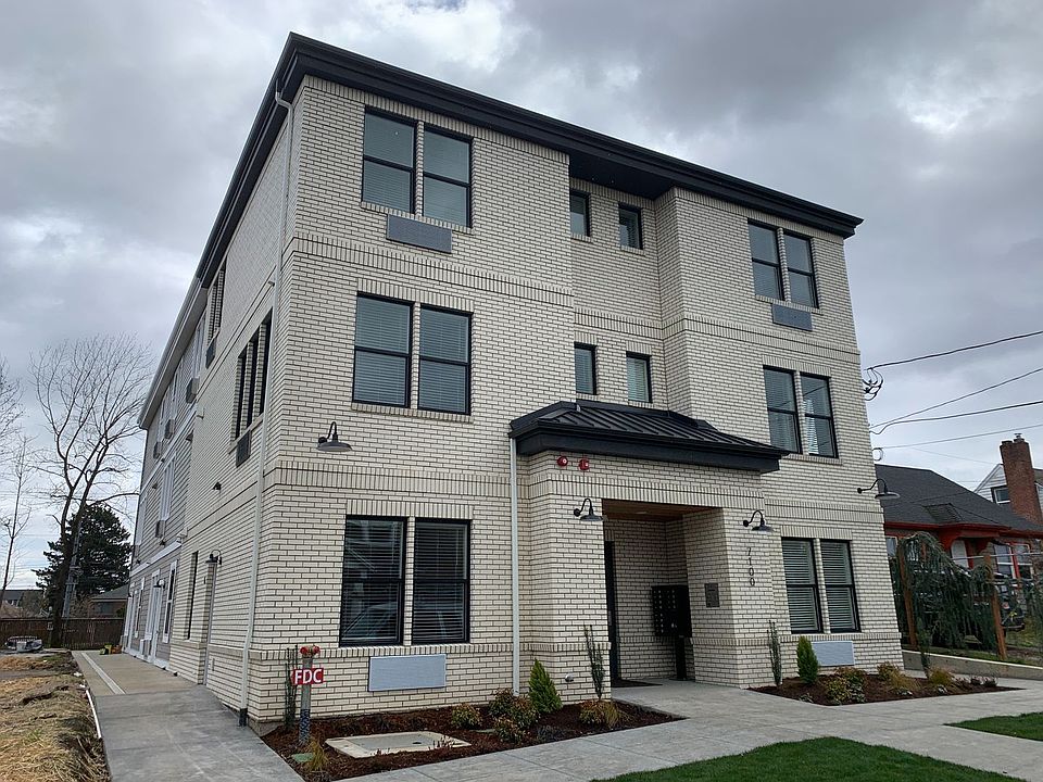 1st image of 7100 N Greenwich Ave #6