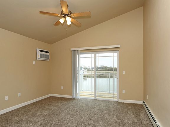 4th image of 804-820 Brewster Dr #820-02