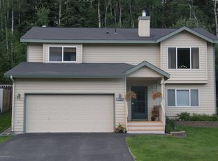 18911 E Danny Dr, Eagle River, AK 99577