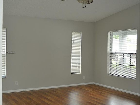 5th image of 2401 NW 14th Ct