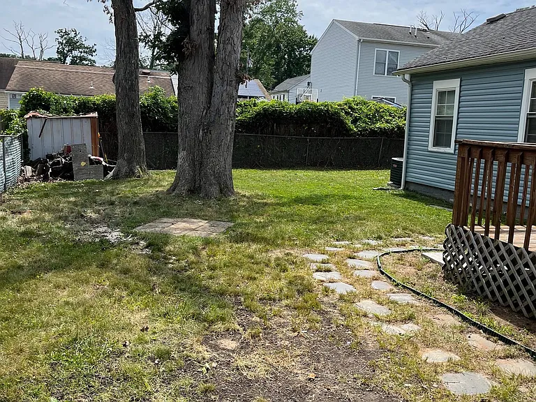 246 Britton Ave — Photo 22