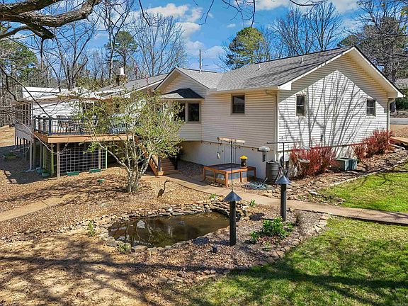 3rd image of 130 Rock Hill Rd