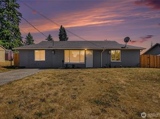24305 58th Pl W, Mountlake Terrace, WA 98043