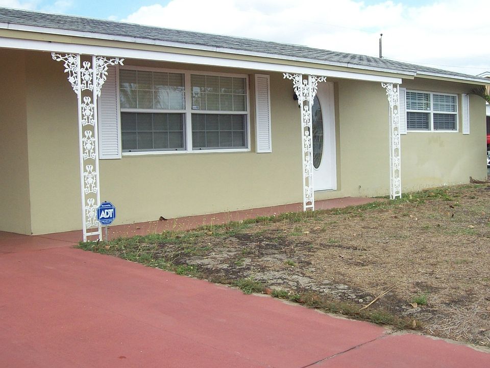 1st image of 711 Alcala Ave