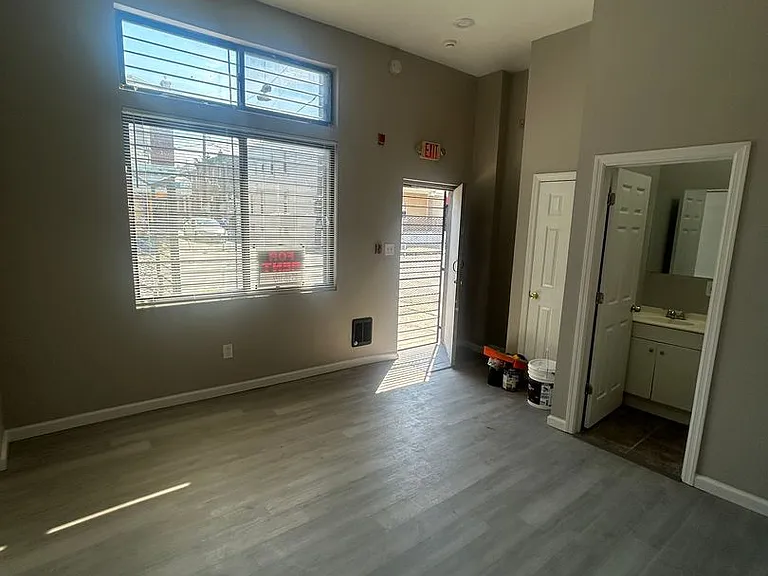 3098 1/2 Ruth Street — Photo 14