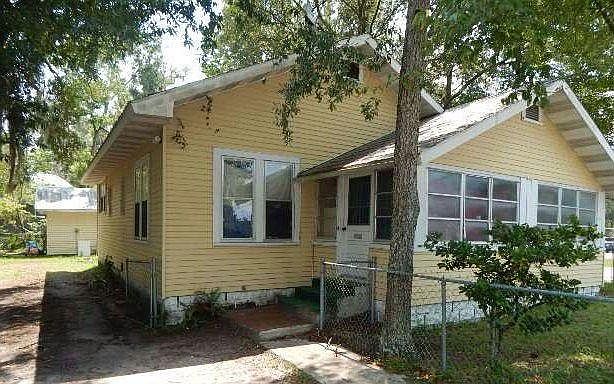 2BR -2 FULL BATH 1022 SQ fT. BUNGALOW with enclosed porches next to VA! CURRENTLY LISTED FOR SALE WITH DETACHED 400 SQ FT FINISH