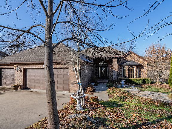 2nd image of 1413 Stoneycreek Cir