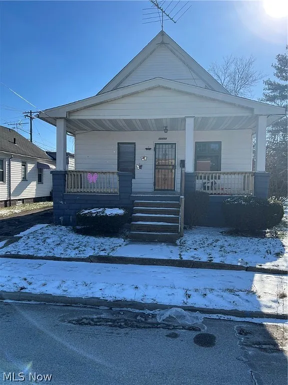 10808 Way Ave photo 1