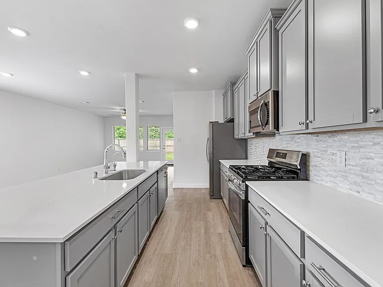 21611 Alberta Forest Cir — Photo 6