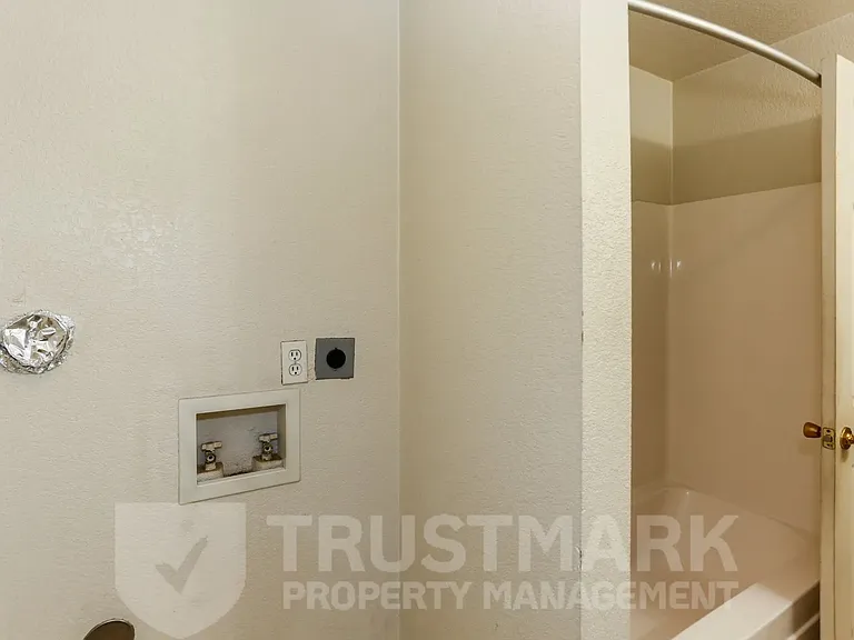 700 S Amy Ln #104 — Photo 13