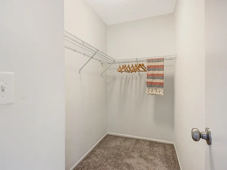 660 Aquatic Dr — Photo 33