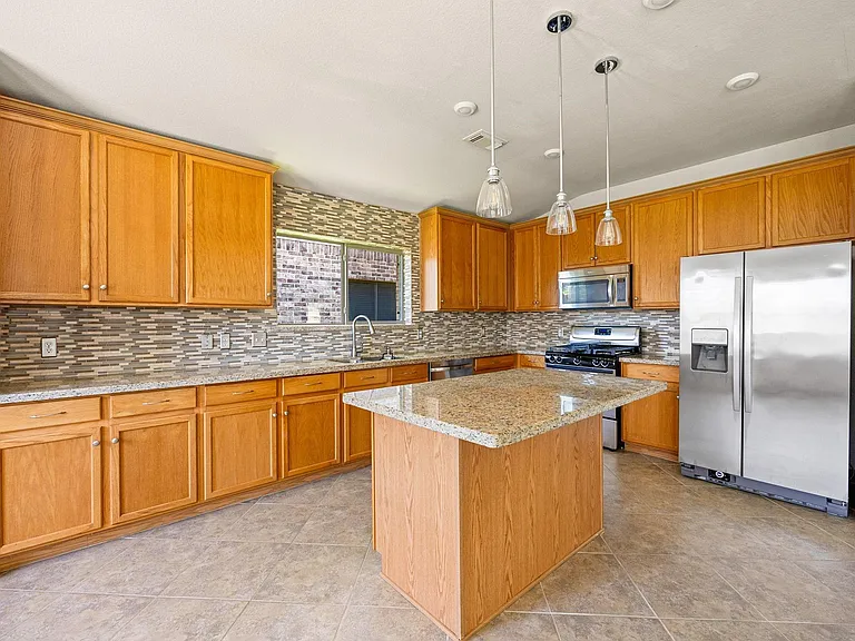 21623 Dalton Spring Ln — Photo 17