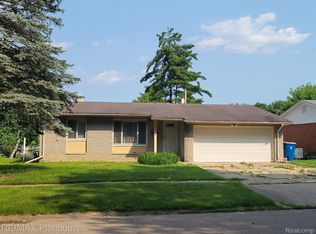1654 Stephens Dr, Ypsilanti, MI 48198