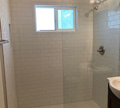 4th image of 1136 Azusa St