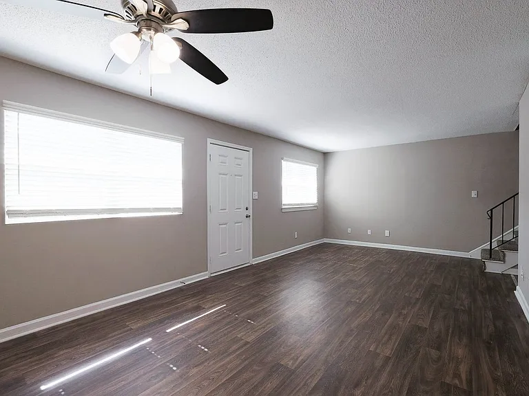 Hampton Hall | Comfort, Convenience, & Community All In One — Photo 338